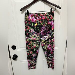 NWOT Womenswear Black Floral Print Leggings by C&C Sport.Athletic Wear